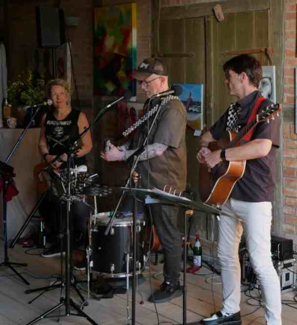 Band Leroys auf der Bühne.
